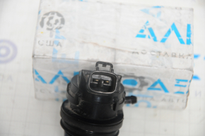 Lexus GS300 GS350 GS430 GS450h 06-11 Windshield Washer Motor