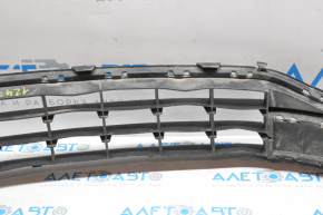 Lower grille of front bumper VW Jetta 19-21 is bent, cracks, breaks
