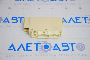 RELAY, INTEGRATION Toyota Sienna 11-20 crack in the body