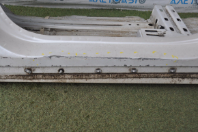 Front left quarter Chevrolet Volt 11-15 white with central pillar, without sidewall, dented