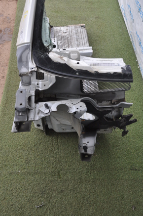 Front right quarter Chevrolet Volt 11-15 white with central pillar, without side member