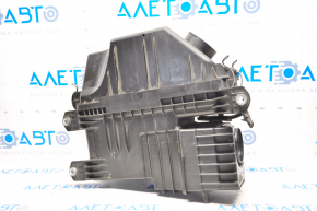 Air filter housing Toyota Highlander 08-10 hybrid without flow meter, broken fastener