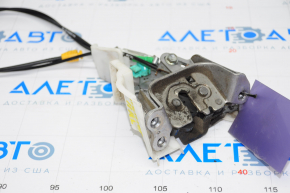 Rear left front door lock Toyota Sienna 11-17