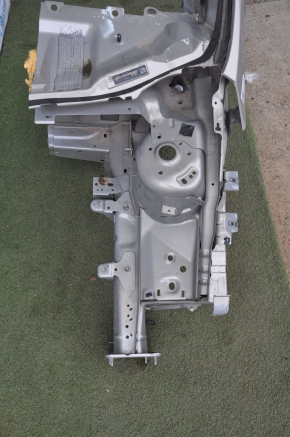 Front quarter left Ford Focus mk3 11-18 gold