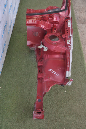 Quarter front left Lexus CT200h 11-17 red