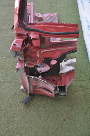 Front right quarter Chevrolet Camaro 16- coupe red without side member