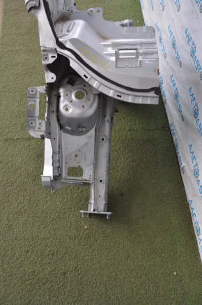 Front right quarter Ford Escape MK3 13-14 prerest silver dented