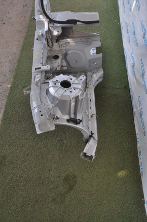 Front right quarter Cadillac CTS 14- silver dented side member