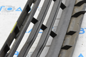 Lower grille front bumper Ford Fiesta 14-19 rest mat, broken guides
