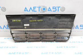 Front bumper grille central Ford Focus mk3 11-14 prerest matte, broken fasteners