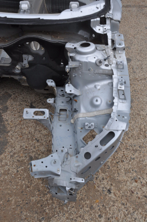 Front left quarter Chevrolet Volt 11-15 silver on body, bump