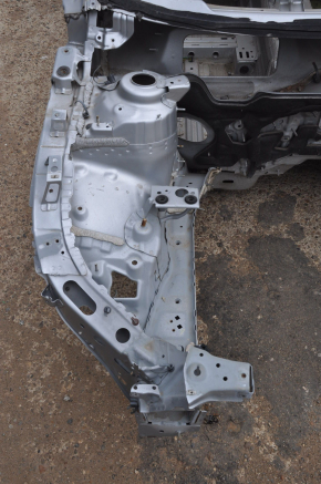 Front right quarter Chevrolet Volt 11-15 silver on the body