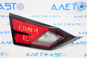 Light inside trunk lid left Nissan Altima 19-24 water damage