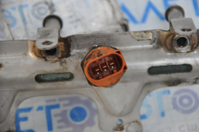 VW Tiguan 09-18 fuel rail with sensor
