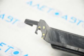 Right radiator deflector Toyota Camry v40 broken fasteners