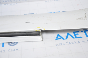 Left threshold Lexus LS460 LS600h 07-09 white dented at the rear, torn fasteners, broken