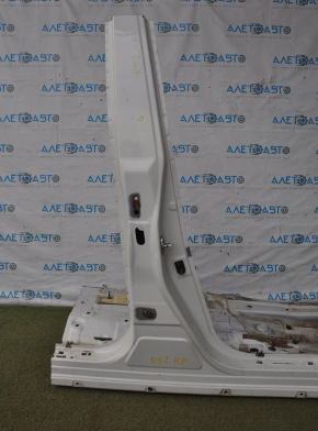 Front right quarter Nissan Pathfinder 13-20 white with central pillar, pokes