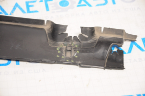 Upper right radiator deflector VW Passat b8 16-19 USA broken mount