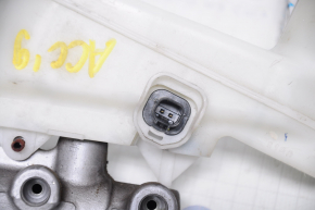 Master brake cylinder with reservoir Honda Accord 13-17 without rod
