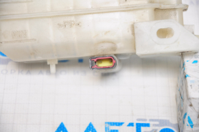 Nissan Pathfinder 13-20 Master Cylinder Reservoir