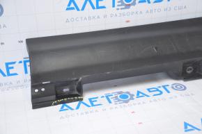 Right threshold Ford Focus mk3 11-18 structure sawed from below, scratches