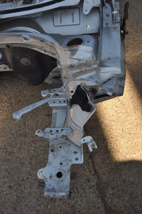 Front left quarter VW Passat b8 16-19 USA silver on the body, dented side member