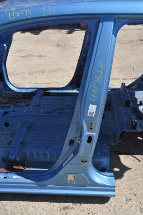Body pillar central left Nissan Leaf 13-17 on the body