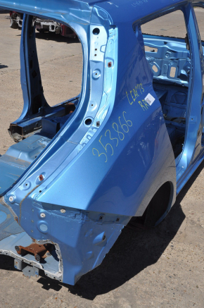 Quarter wing rear right Nissan Leaf 13-17 blue on the body, pokes
