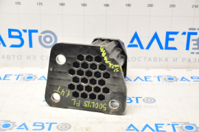Fang of the front bumper reinforcement left Fiat 500L 14-17 fracture