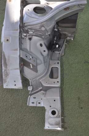 Front right quarter VW Passat b7 12-15 USA gray with central pillar, dented