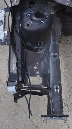 Front right quarter Ford Escape MK3 13-14 pre-rest black on the body, pokes