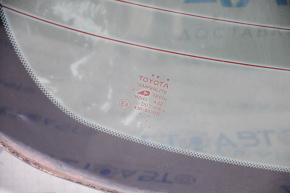 Toyota Camry V40 rear window
