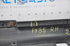 Right threshold of Infiniti FX35 FX45 03-05: broken fasteners, scratches, peeling chrome