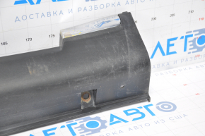 Right threshold of Infiniti FX35 FX45 03-05: broken fasteners, scratches, peeling chrome