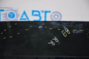 Subaru b9 Tribeca rear right door glass scratches