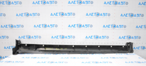 Left threshold Nissan Rogue 14-16 structure scratches, worn