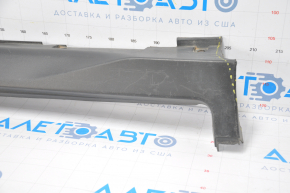 Right threshold Nissan Rogue 14-16 structure torn edge, worn