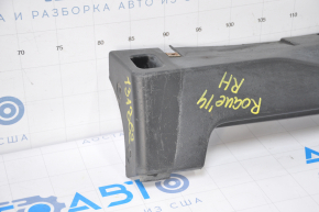 Right threshold Nissan Rogue 14-16 structure torn edge, worn