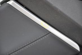 Rear pillar trim lower right Tesla Model S 12-15 pre-rest black, scratches, bump on chrome