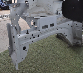 Nissan Rogue 14-20 front right quarter white with central pillar