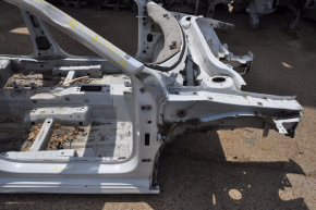 Front right quarter VW Passat b7 12-15 USA white on the body, dented