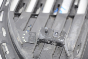 Radiator grill without frame and chrome Ford Fusion mk5 13-16 crack in mount