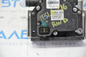 Tesla Model S 12-15 pre-rest RWD cooling system valve with bracket