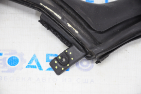 Tesla Model S 12-20 rear right door seal is torn