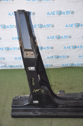 Front right quarter VW Jetta 11-18 USA black with central pillar, dented