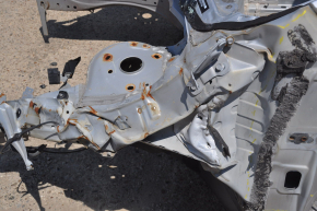 Front left quarter Nissan Pathfinder 13-20 silver on the body, dented pistol