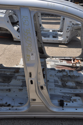 Body pillar central right Nissan Pathfinder 13-20 on the body, pokes