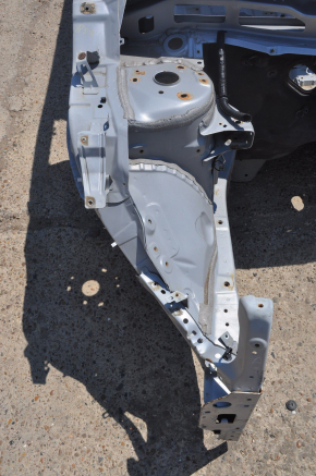 Front quarter right Nissan Pathfinder 13-20 silver on the body