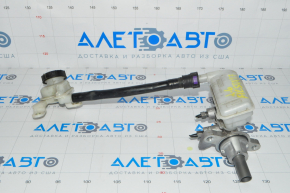 Master brake cylinder with reservoir Ford Fiesta 11-19