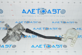 Master brake cylinder with reservoir Ford Fiesta 11-19
